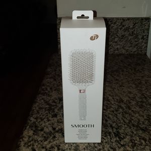 T3Micro SMOOTH Paddle Brush